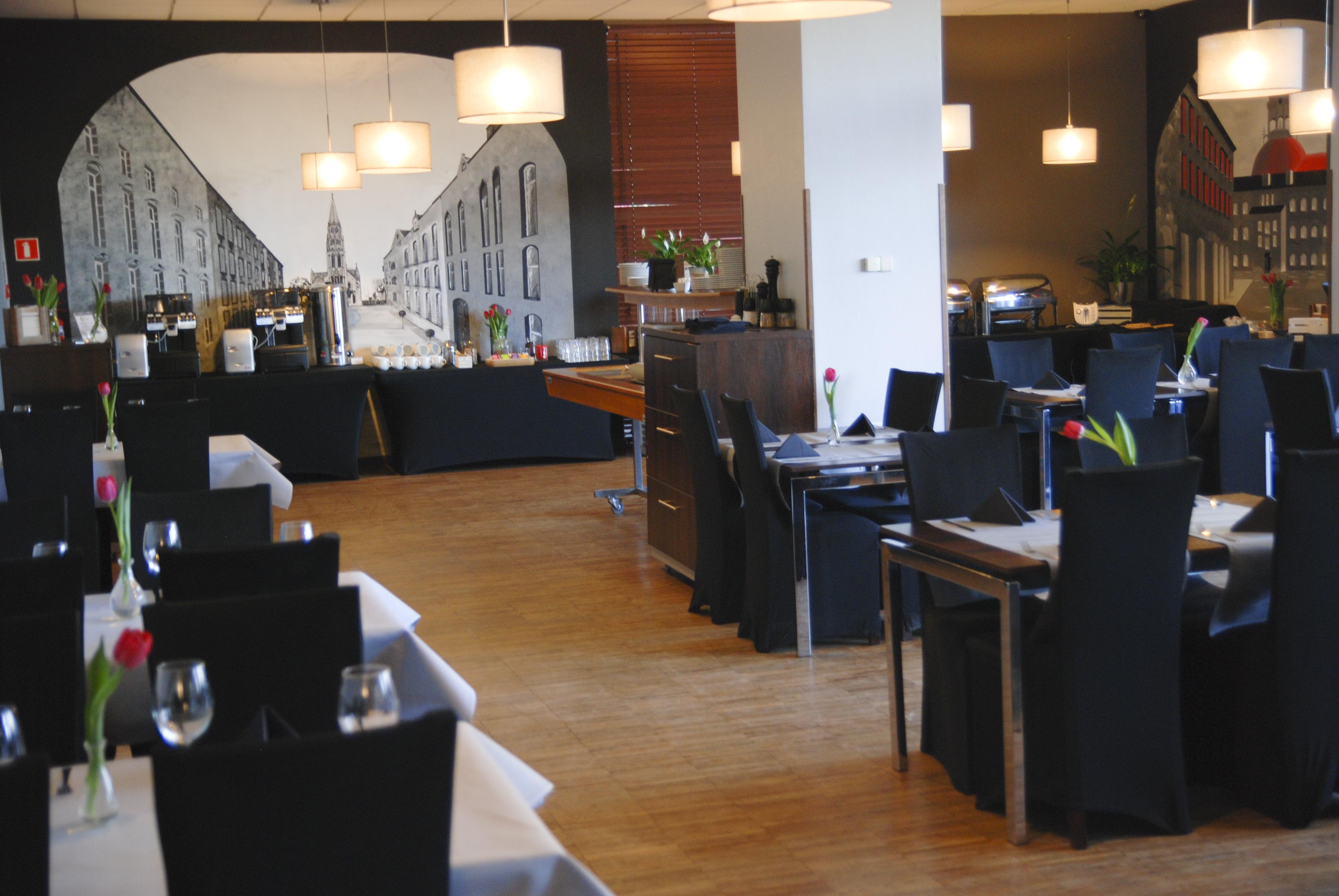 Economy Silesian Hotel Katowice Buitenkant foto