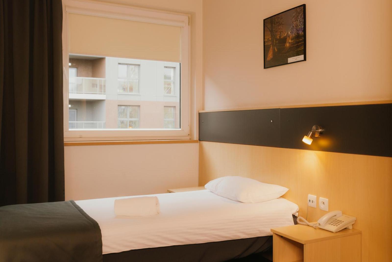 Economy Silesian Hotel Katowice Buitenkant foto