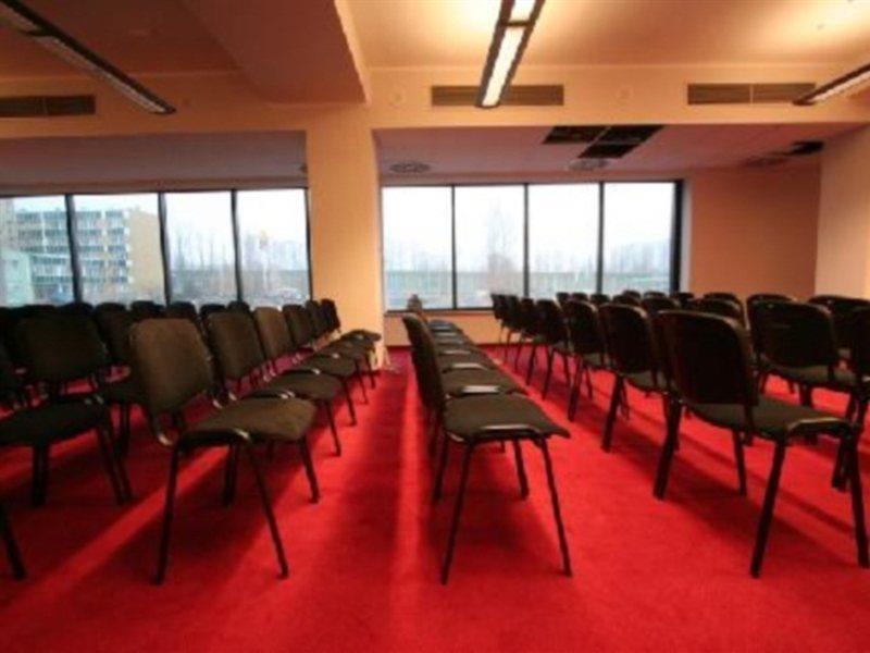 Economy Silesian Hotel Katowice Buitenkant foto