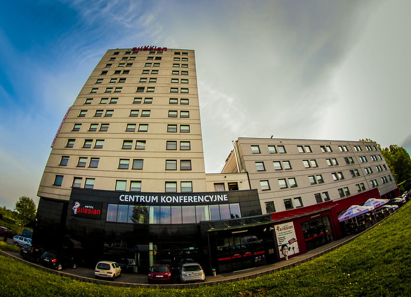 Economy Silesian Hotel Katowice Buitenkant foto